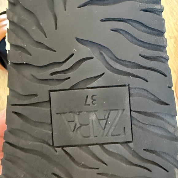 ZARA /  Sherpa Sandals w/ Velcro Back Strap - Picture 10 of 10